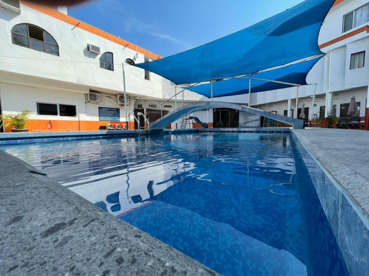 Hotel Moreno Сьюдад-Вальес Экстерьер фото